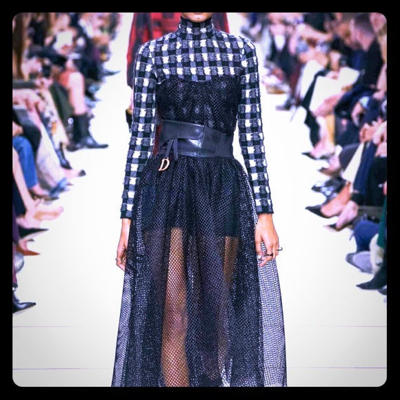 Gorgeous Dior lambskin saddle belt. Must have 🔥🔥 - Picture 2 of 15